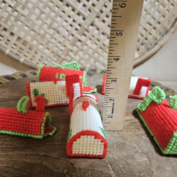 VTG 80’s Cross-stitch yarn Handmade lot Holiday Mailbox Christmas Tree Ornaments - Picture 10 of 10
